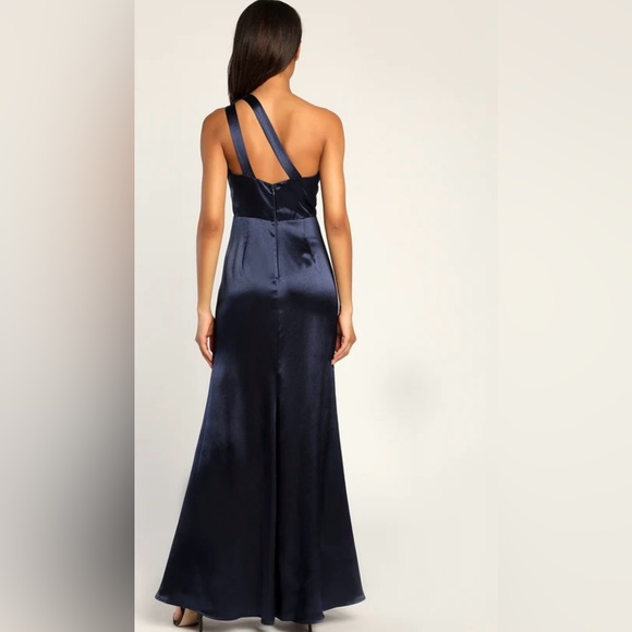 Lulu’s On the Guest List Navy Blue Satin One-Shoulder Maxi Gown B1 - Picture 5 of 14